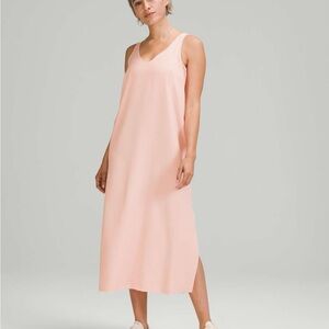 Lululemon v neck midi dress 4 s pink mist EUC